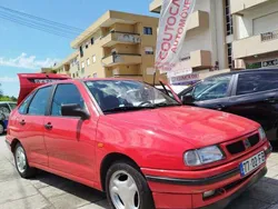 Vermelho Usado 1995 Seat Cordoba | € 1.699