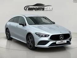 Cinza Usado 2022 Mercedes CLA250e AMG line Sedan | € 36.999 (Preço justo)
