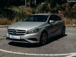 Cinza Usado 2014 Mercedes A180 Urban | € 12.990 (Bom preço)