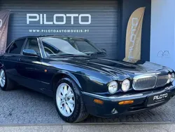 Verde Usado 1998 Jaguar XJ8 Executive Sedan | € 20.990