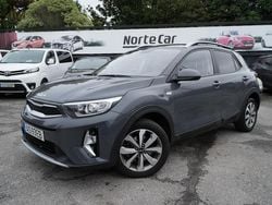Cinza Usado 2022 Kia Stonic SUV | € 13.250 (Bom preço)
