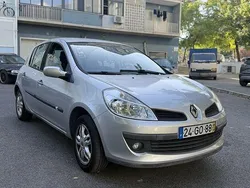 Usado 2008 Renault Clio II Sedan | € 4.250 (Preço elevado)