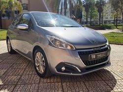 Cinza Usado 2019 Peugeot 208 Allure Citadino | € 12.490 (Preço justo)
