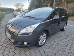Usado 2011 Peugeot 5008 Allure Monovolume | € 4.500 (Preço justo)