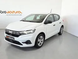 Branco Usado 2024 Dacia Sandero Citadino | € 16.000 (Bom preço)