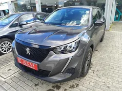 Cinza Usado 2022 Peugeot 2008 Active SUV | € 16.900 (Preço justo)