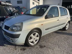 Usado 2002 Renault Clio II Sedan | € 1.665 (Bom preço)