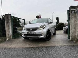 Cinza Usado 2019 Smart ForFour Electric Drive Passion | € 12.130 (Preço elevado)