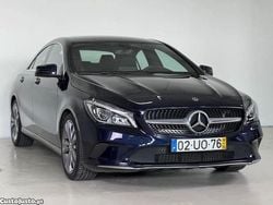 Azul Usado 2018 Mercedes CLA180 Urban Sedan | € 21.950 (Bom preço)