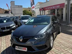Cinza Usado 2019 Renault Mégane IV LIMITED Sedan | € 14.900 (Preço justo)