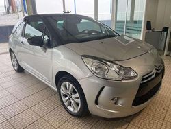 Cinzento Usado 2015 Citroën DS3 | € 10.990 (Preço justo)