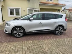 Cinzento Usado 2018 Renault Scénic IV Monovolume | € 17.950 (Preço justo)
