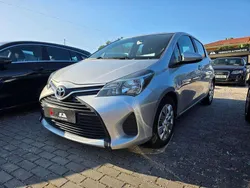 Cinzento Usado 2014 Toyota Yaris | € 9.200 (Preço justo)