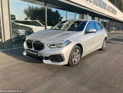 Branco Usado 2020 BMW 118 Advantage Citadino | € 23.900 (Preço justo)