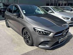 Cinzento Usado 2023 Mercedes B180 AMG line Monovolume | € 36.900 (Preço justo)