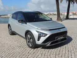 Cinza Usado 2022 Hyundai Bayon Premium SUV | € 17.990 (Preço justo)