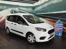 Branco Usado 2019 Ford Tourneo Courier Monovolume | € 12.699 (Preço justo)