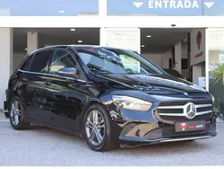 Preto Usado 2020 Mercedes B180 AMG line Monovolume | € 24.900 (Preço justo)
