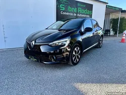 Preto Usado 2022 Renault Clio V LIMITED Citadino | € 15.900 (Preço justo)