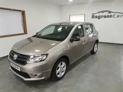 Cinzento Usado 2013 Dacia Sandero Comfort Citadino | € 6.650 (Preço elevado)