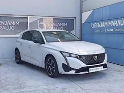 Branco Usado 2024 Peugeot 308 Allure Citadino | € 23.900 (Bom preço)