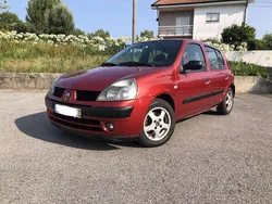 Usado 2004 Renault Clio II Sedan | € 2.200 (Super Preço)