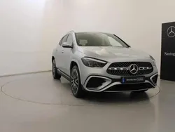 Cinzento Usado 2024 Mercedes GLA250 SUV | € 50.990