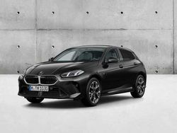 Preto sapphire metalizada Novo 2024 BMW 120 Shadowline Citadino | € 43.217 (Preço justo)
