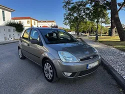 Usado 2004 Ford Fiesta Citadino | € 2.200 (Preço justo)