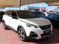 Branco Usado 2019 Peugeot 5008 GT-line Monovolume | € 18.900 (Bom preço)