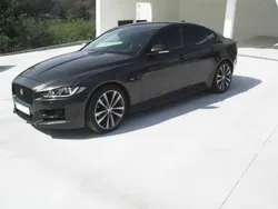 Outra (metalizado) Usado 2017 Jaguar XE R-Sport Sedan | € 29.850