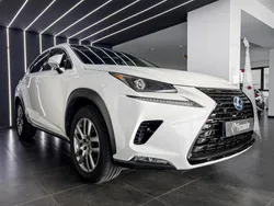 Branco Usado 2018 Lexus NX300h Executive Line SUV | € 36.800