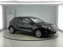 Preto Usado 2022 Kia Rio | € 16.490 (Preço justo)