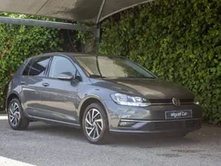 Cinzento Usado 2019 VW Golf VII Citadino | € 20.900 (Preço justo)