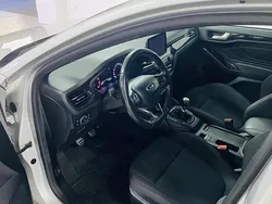 Cinza Usado 2019 Ford Focus ST-Line Carrinha | € 15.899 (Preço justo)