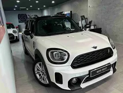 Vermelho Usado 2024 Mini Cooper SE Classic Citadino | € 35.990