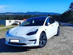 Branco Usado 2021 Tesla Model 3 Standard Range Sedan | € 25.990 (Bom preço)