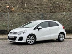 Usado 2016 Kia Rio Sedan | € 8.990 (Bom preço)
