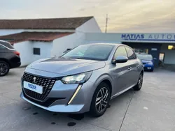 Cinzento Usado 2021 Peugeot 208 Allure Citadino | € 16.500 (Preço justo)