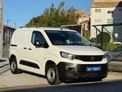 Branco Usado 2021 Peugeot Partner Monovolume | € 15.750 (Preço justo)