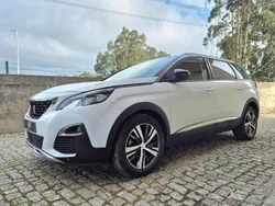Branco Usado 2020 Peugeot 5008 Allure Monovolume | € 24.500 (Bom preço)