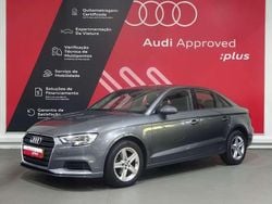 Cinzento escuro Usado 2019 Audi A3 Business Sedan | € 19.490 (Bom preço)