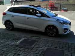 Usado 2018 Kia Carens Monovolume | € 18.500 (Preço justo)