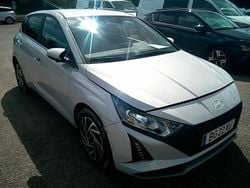 Lumen gray (metalizado) Usado 2024 Hyundai i20 Comfort | € 17.490 (Preço justo)