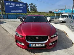 Vermelho Usado 2018 Jaguar XE Sedan | € 21.900 (Preço elevado)