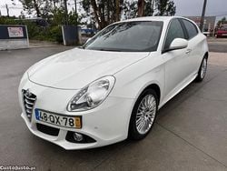 Branco Usado 2016 Alfa Romeo Giulietta Citadino | € 9.750 (Preço justo)