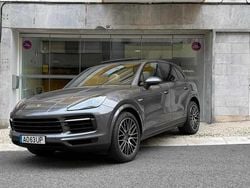 Cinzento Usado 2021 Porsche Cayenne SUV | € 79.900 (Bom preço)