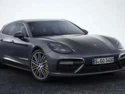 Cinzento Usado 2018 Porsche Panamera Turbo S Sedan | € 85.000