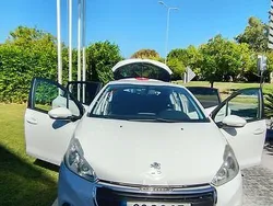 Usado 2015 Peugeot 208 Citadino | € 6.550 (Bom preço)
