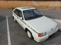 Branco Usado 1986 Opel Kadett | € 2.890